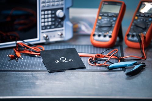 電子產品世界 連接、創新與未來